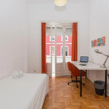 Houze_historical Lisbon, Flat W/ Private Patio Daire